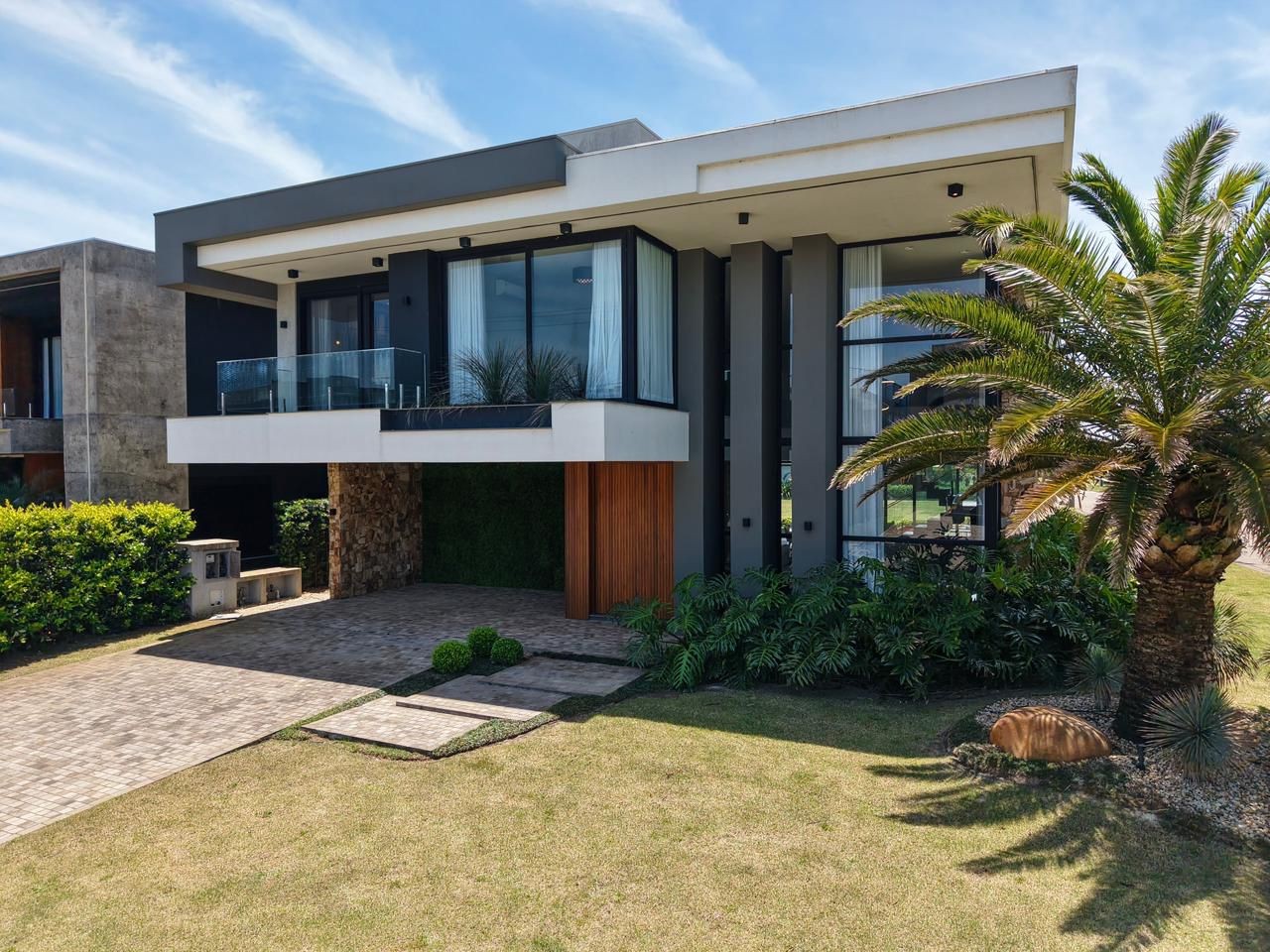 Casa 5 dormitórios para venda, Centro  em Xangri-lá | Ref.: 1766