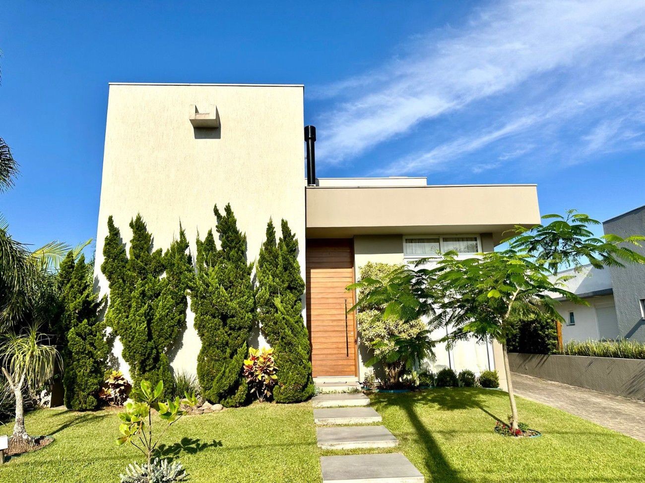 Casa em Condomínio 5 dormitórios para venda, / em Capão da Canoa | Ref.: 2054