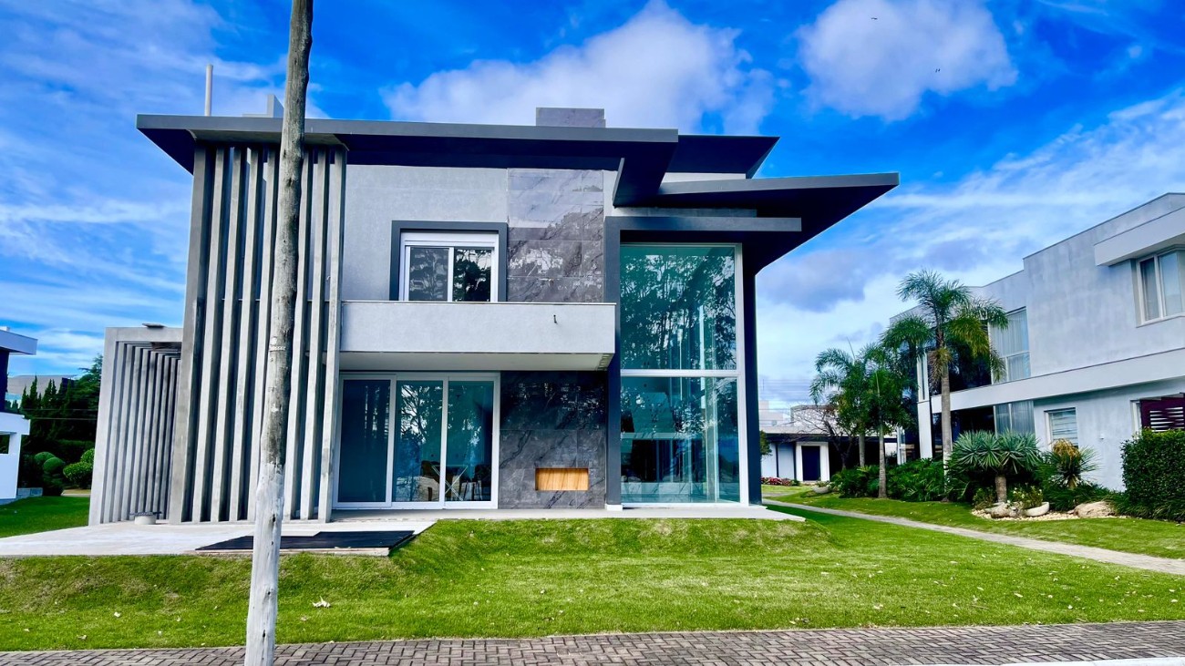Casa em Condomínio 6 dormitórios para venda, MORADADO SOL em Capão da Canoa | Ref.: 2691